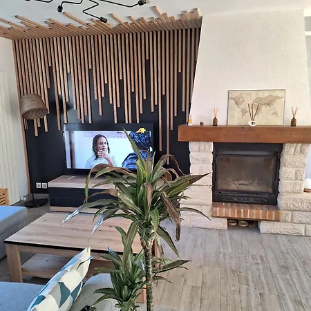 Privatunterkunft Foyer Pagrita *